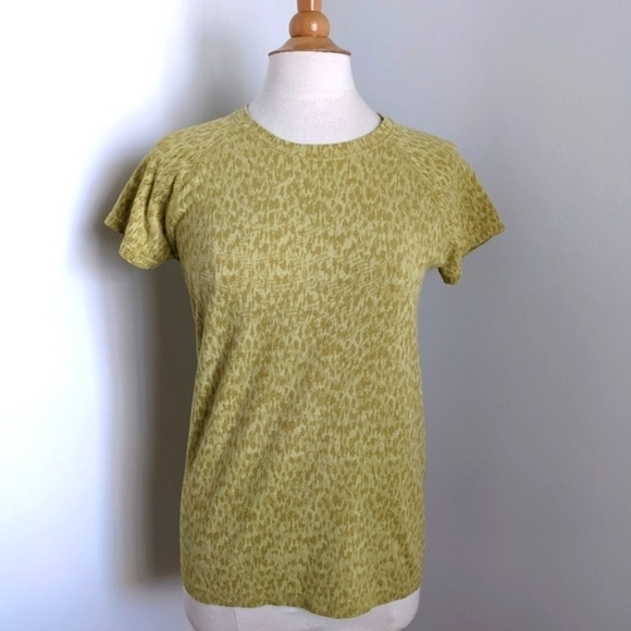 ATHLETA Mustard Gold Animal Print Exercise Top L - Picture 3 of 10